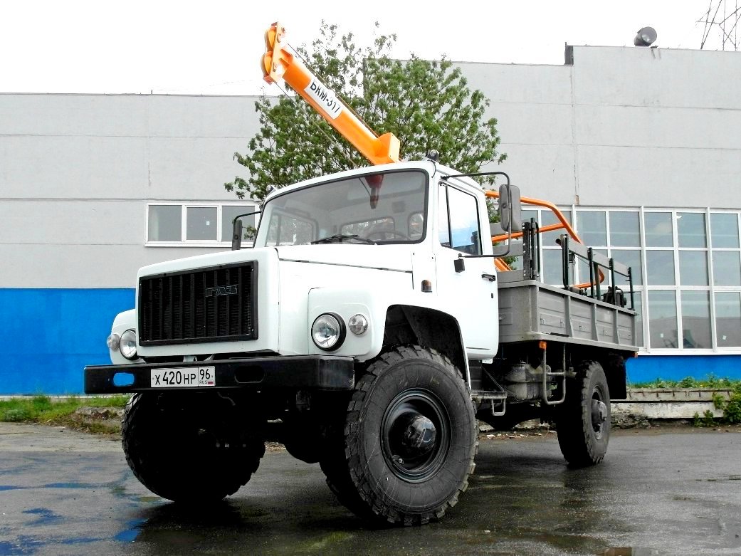 Ямобур БКМ 317 на базе ГАЗ 3308 СпецТехАренда